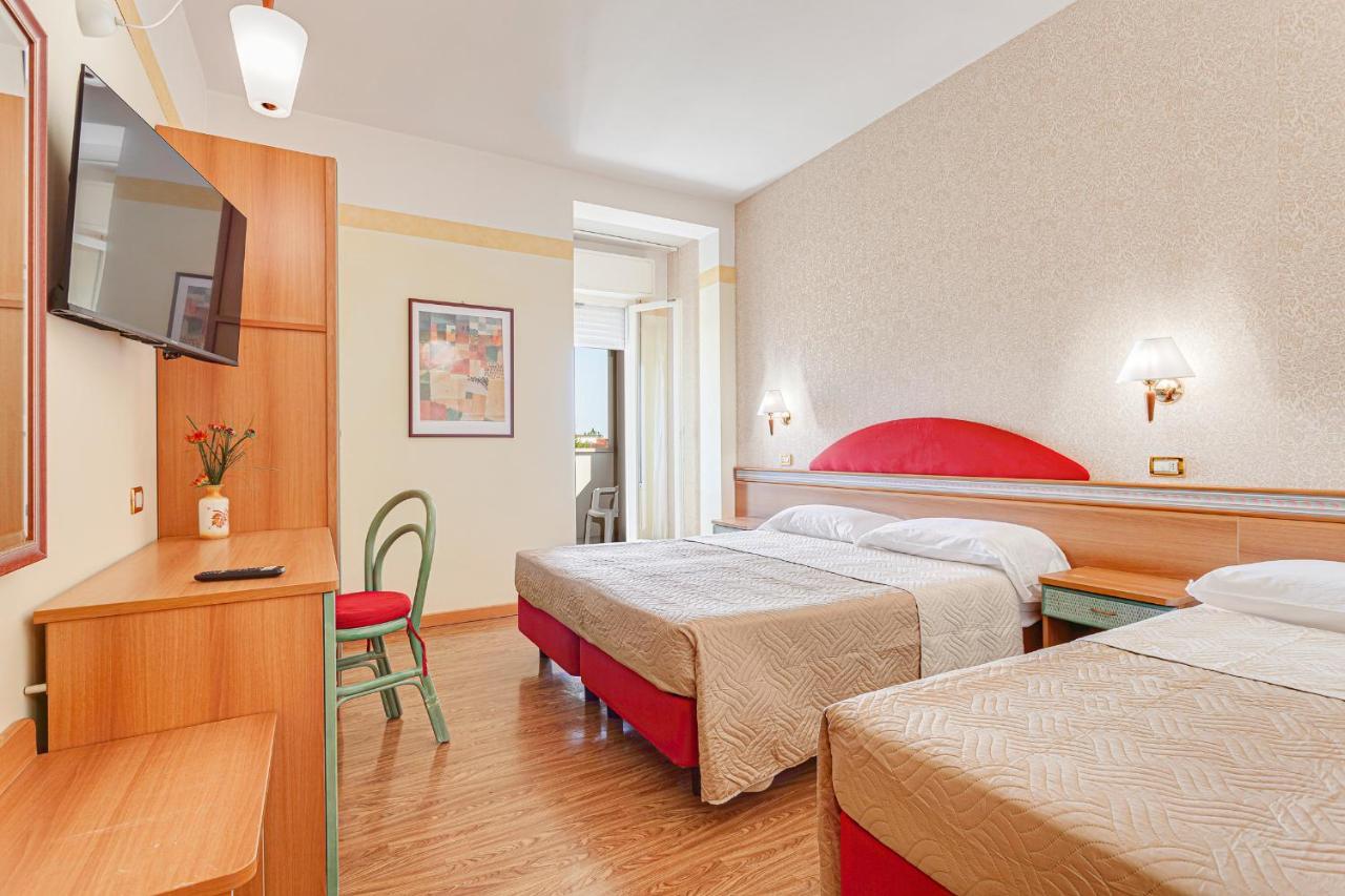 Hotel Fantini Гаттео-а-Маре Екстер'єр фото